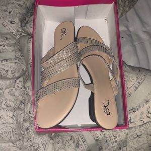 Women’s dress sandal
